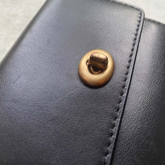 Coach Turn Lock Wallet - Trifold - Black - Leather - Picture 6 of 14